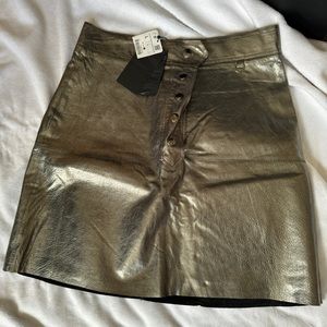 Zara Lrg grey metallic faux leather skirt. Super cute. Soft fabric inside.